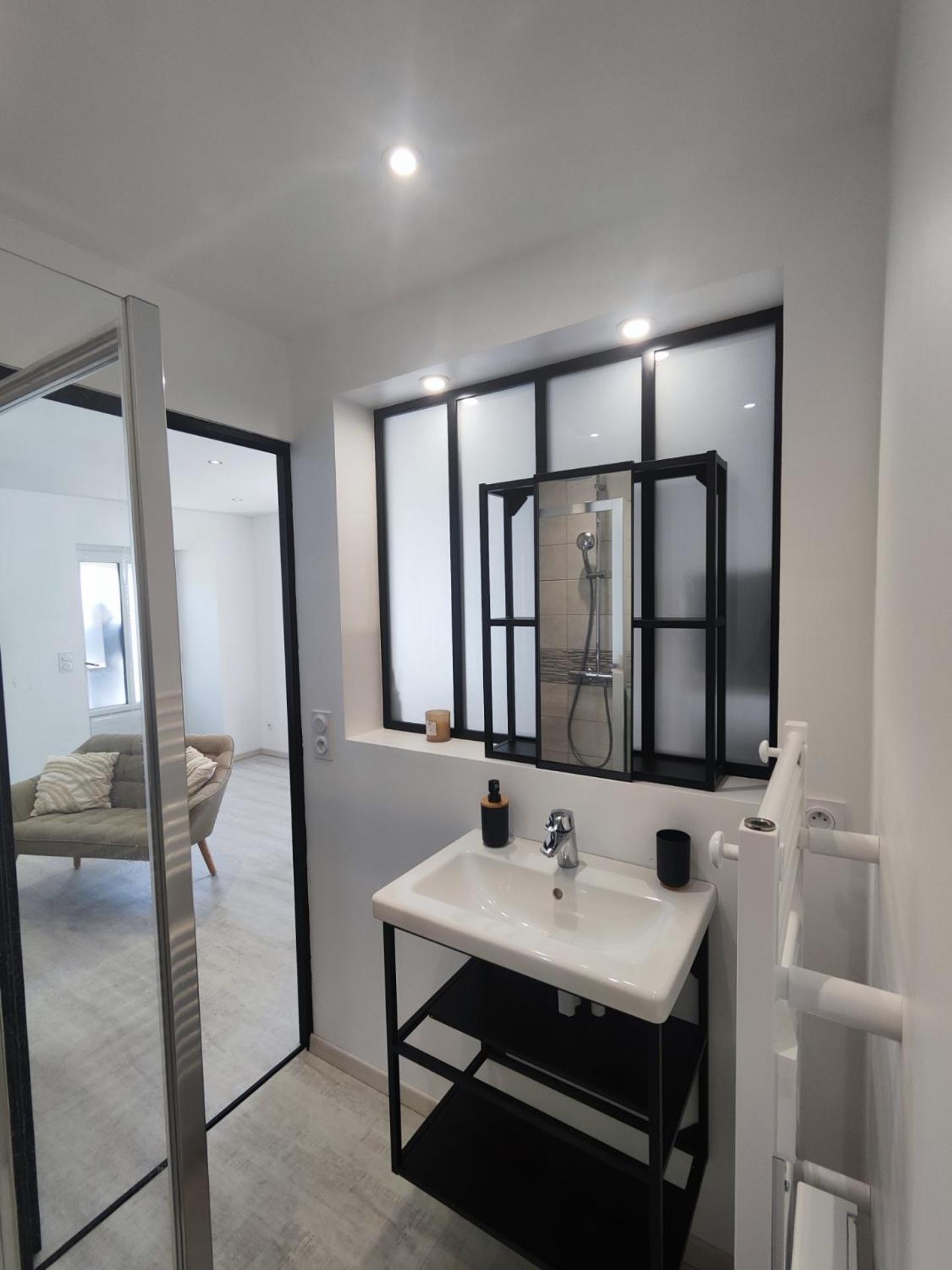 Studio Neuf Situe Au Coeur D'Un Bourg Paisible Pacé Екстериор снимка