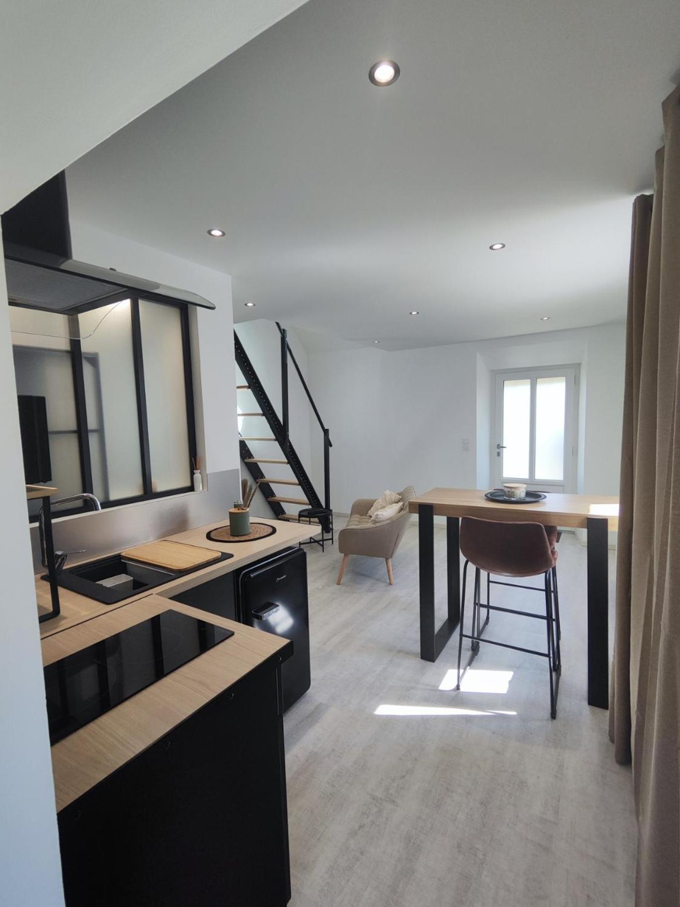 Studio Neuf Situe Au Coeur D'Un Bourg Paisible Pacé Екстериор снимка